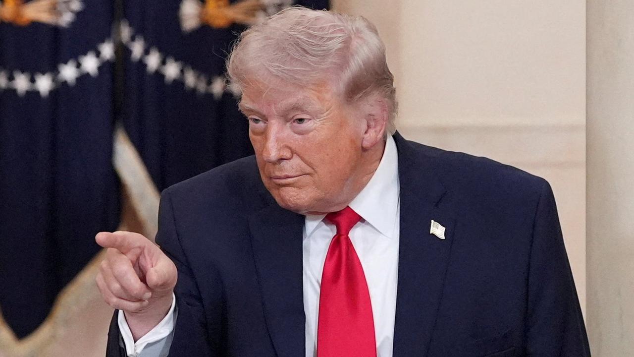 Iran's Hormuz Strategy: Defying Trump Amid Ultimatum